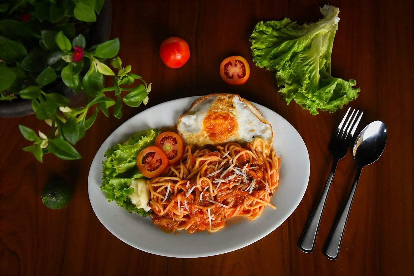 Dlaczego restauracje coraz częściej zmieniają menu wraz z porami roku?